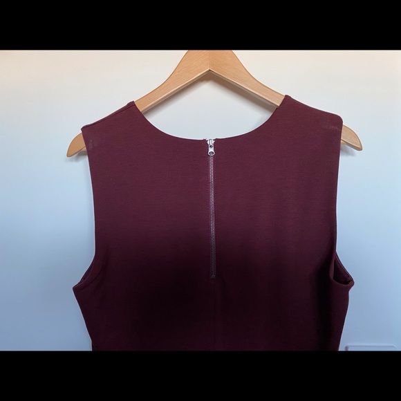 Knit merlot coloured sleeveless top/shell - Picture 2 of 5